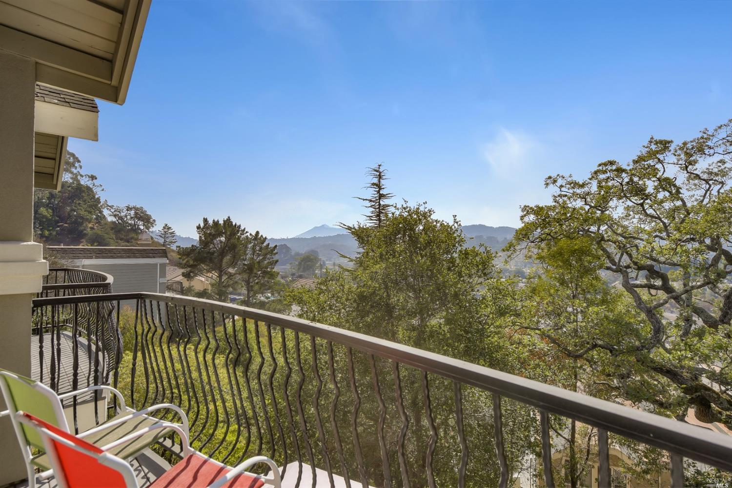 10 Professional Center Parkway, Unit 21 San Rafael, CA 94903 - Photo 1 of 1 a view of a roof deck with wooden fence and floor
