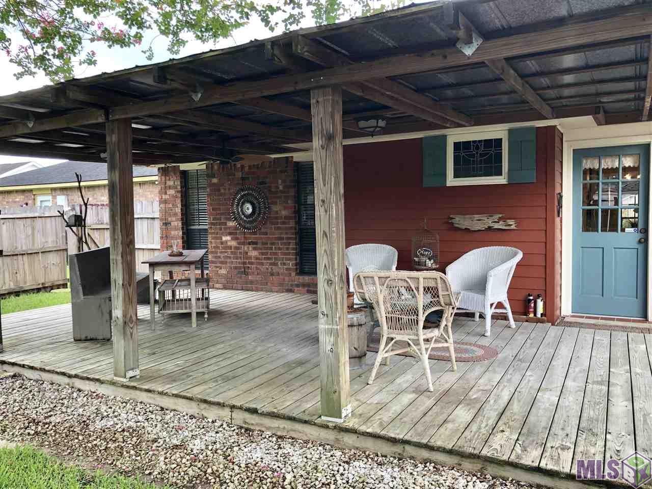 15433 Springwood Avenue Baton Rouge, LA 70817 - Photo 19 of 24 Deck and Covered Patio