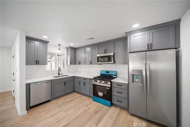 $3,500 | 833 North Sunflower Avenue, Covina, CA 91724