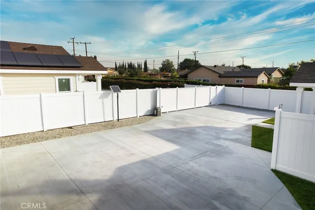 $3,500 | 833 North Sunflower Avenue, Covina, CA 91724