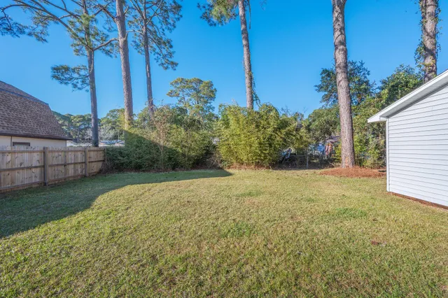 $1,800 | 21 Kohler Drive, Mary Esther, FL 32569