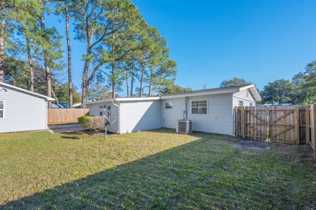 $1,800 | 21 Kohler Drive, Mary Esther, FL 32569