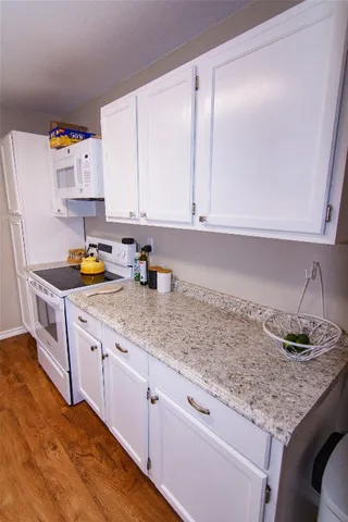 $299,500 | 200 Keanahalululu Lane, Unit R, Bastrop, TX 78602