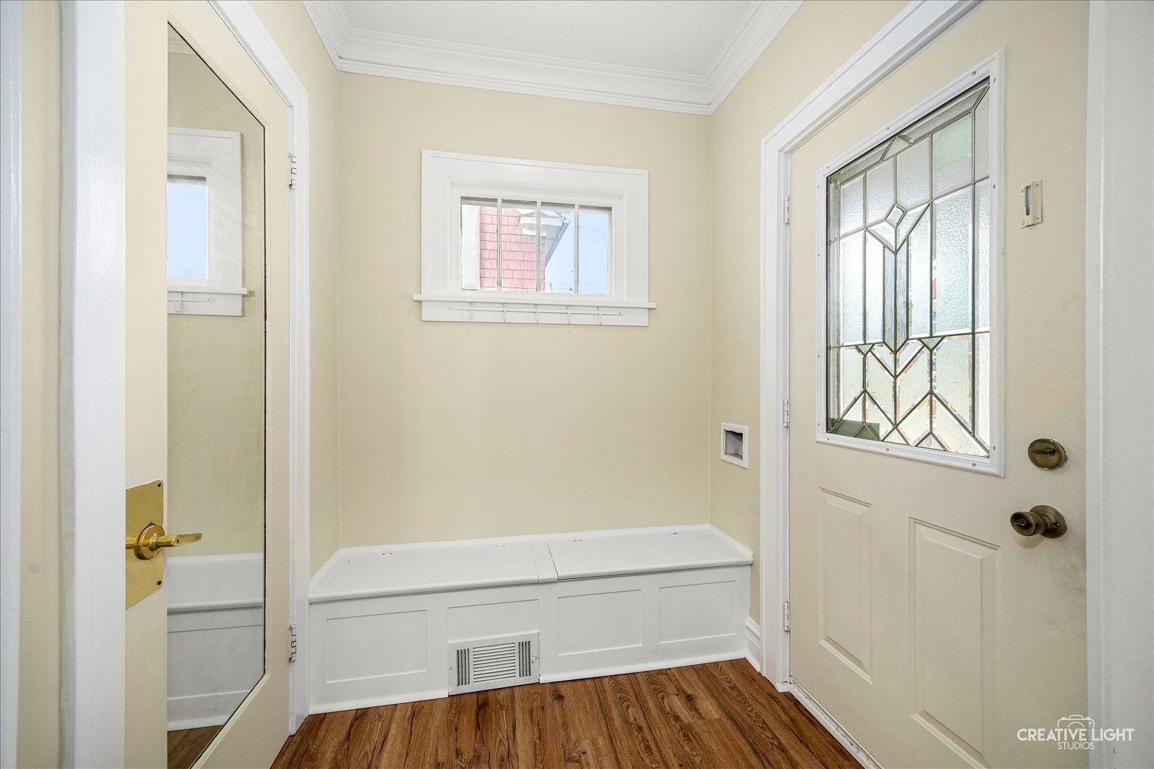 408 Bowen Court Elgin, IL 60120 - Photo 5 of 32