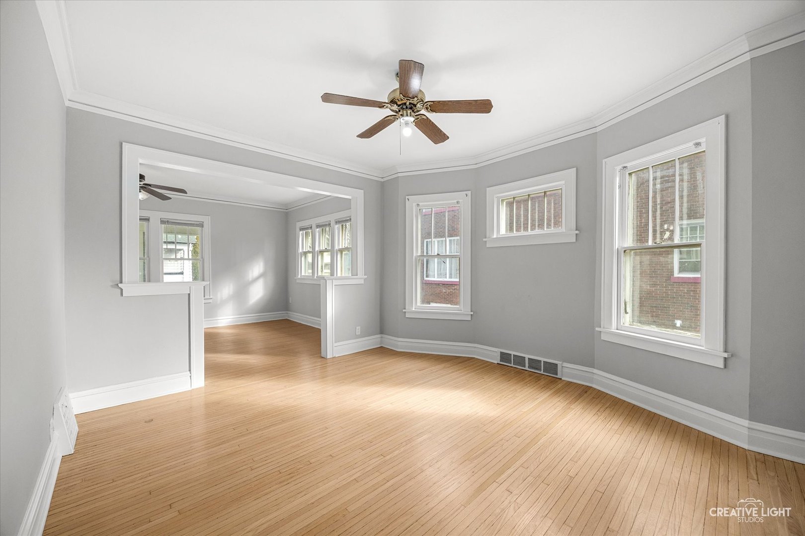 408 Bowen Court Elgin, IL 60120 - Photo 9 of 32