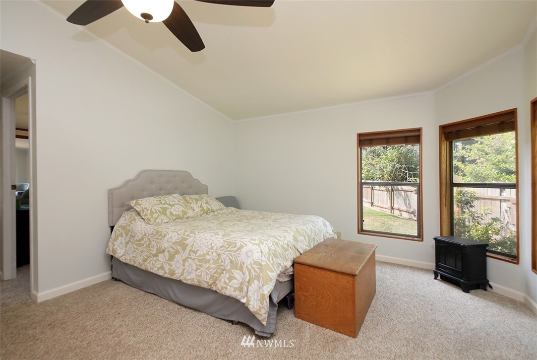 408 Sycamore Road Coupeville, WA 98239 - Photo 11 of 37 Gallery Image 11