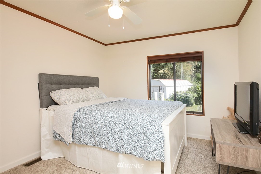408 Sycamore Road Coupeville, WA 98239 - Photo 17 of 37 Gallery Image 17