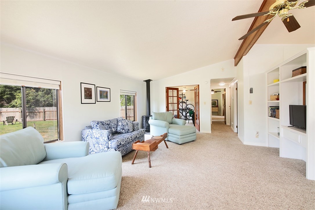 408 Sycamore Road Coupeville, WA 98239 - Photo 4 of 37 Gallery Image 4