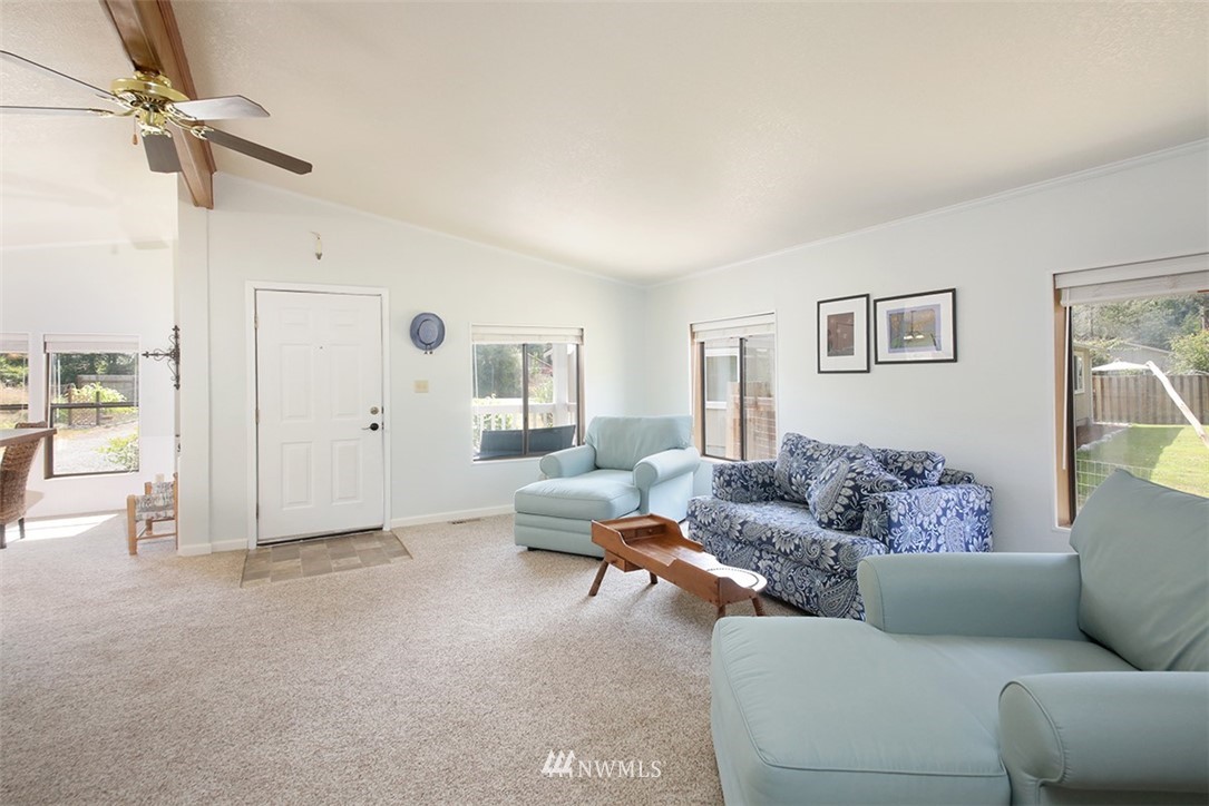408 Sycamore Road Coupeville, WA 98239 - Photo 5 of 37 Gallery Image 5