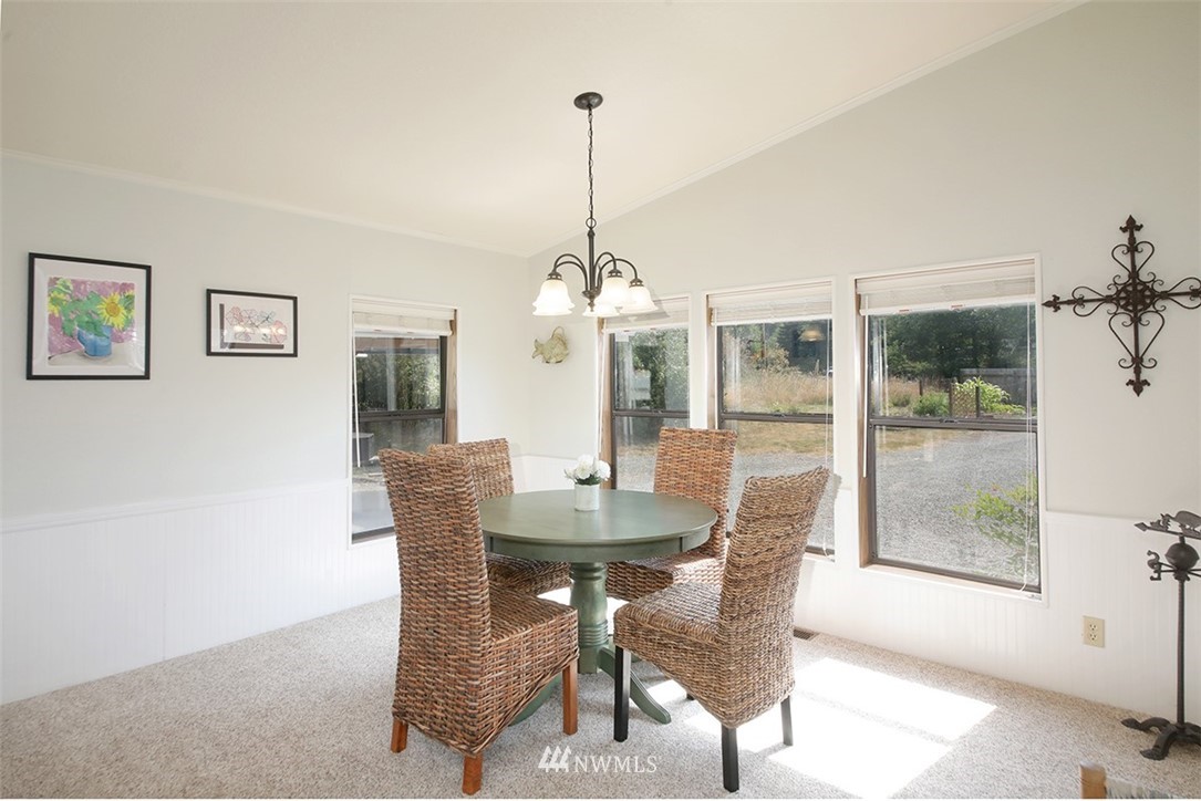 408 Sycamore Road Coupeville, WA 98239 - Photo 7 of 37 Gallery Image 7