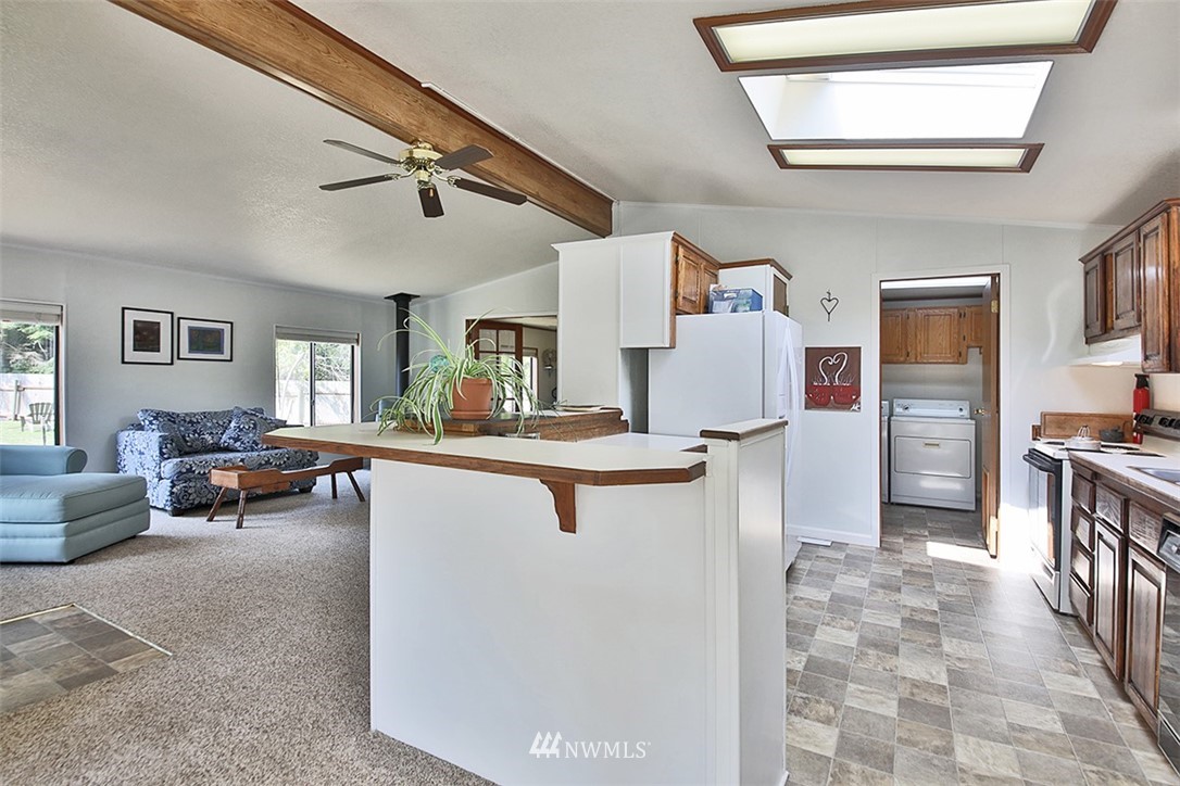 408 Sycamore Road Coupeville, WA 98239 - Photo 9 of 37 Gallery Image 9
