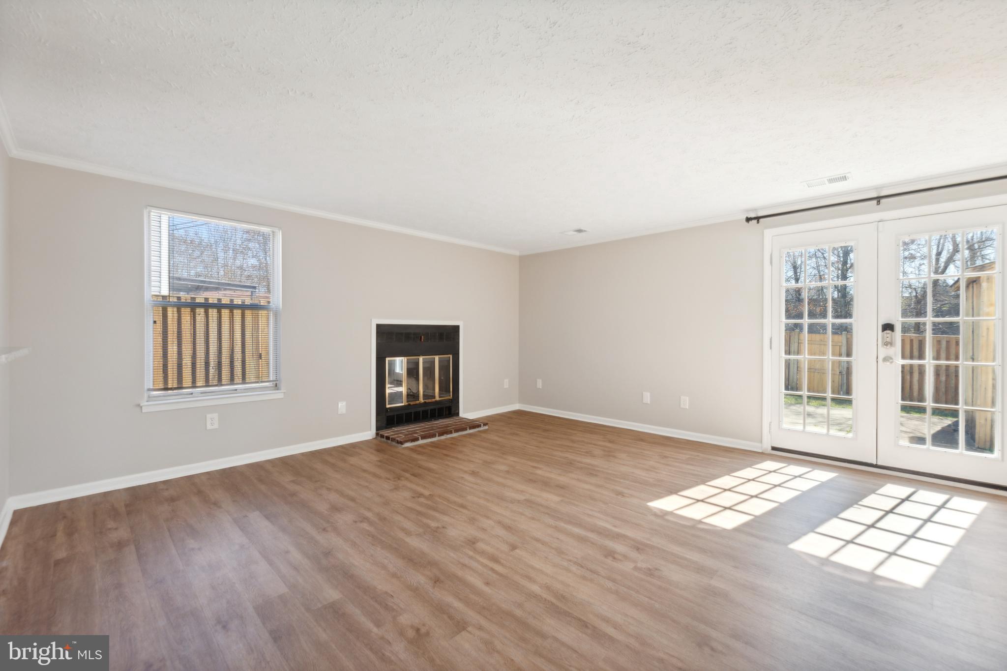 7491 Lone Star Road Lorton, VA 22079 - Photo 6 of 15 Living Room 1