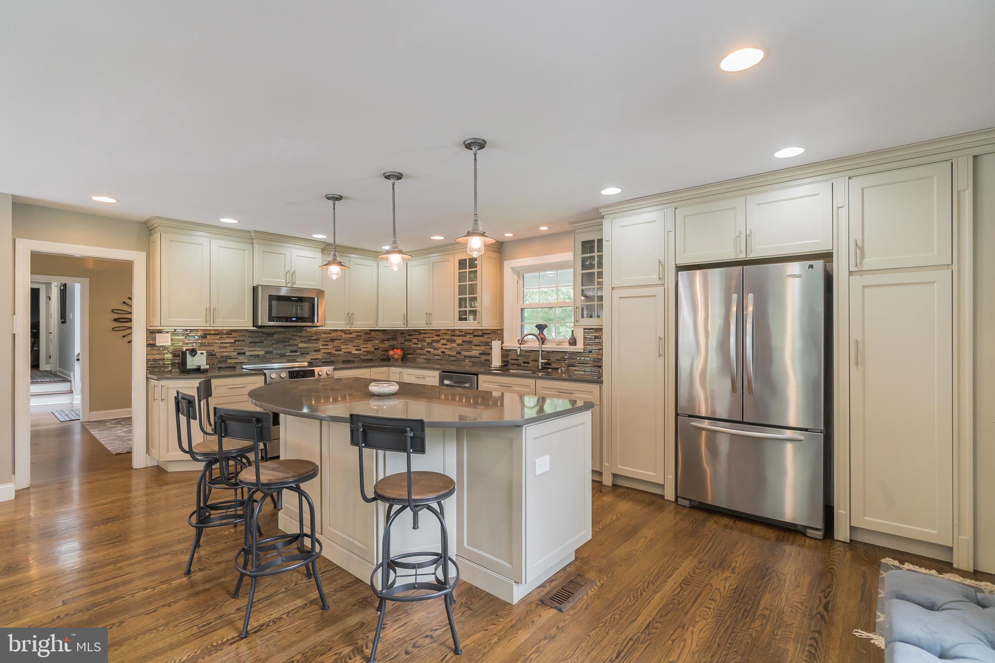 538 Walker Road Wayne, PA 19087 - Photo 4 of 46