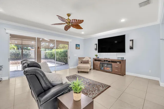 $895,000 | 148 Cypress Cove, Jupiter, FL 33458