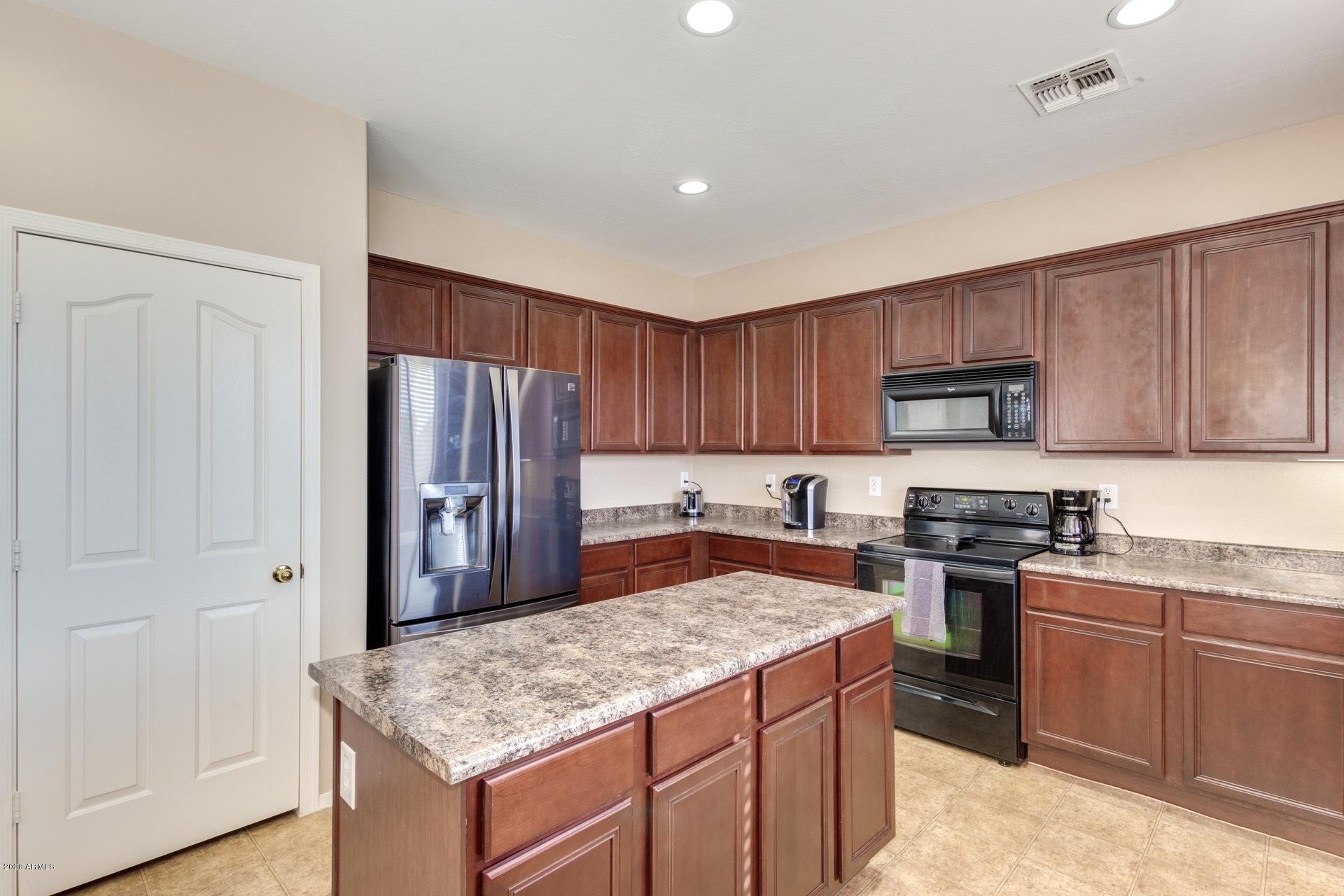 14235 West Calavar Road Surprise, AZ 85379 - Photo 16 of 45 0019-Calavar - 14235 (17)