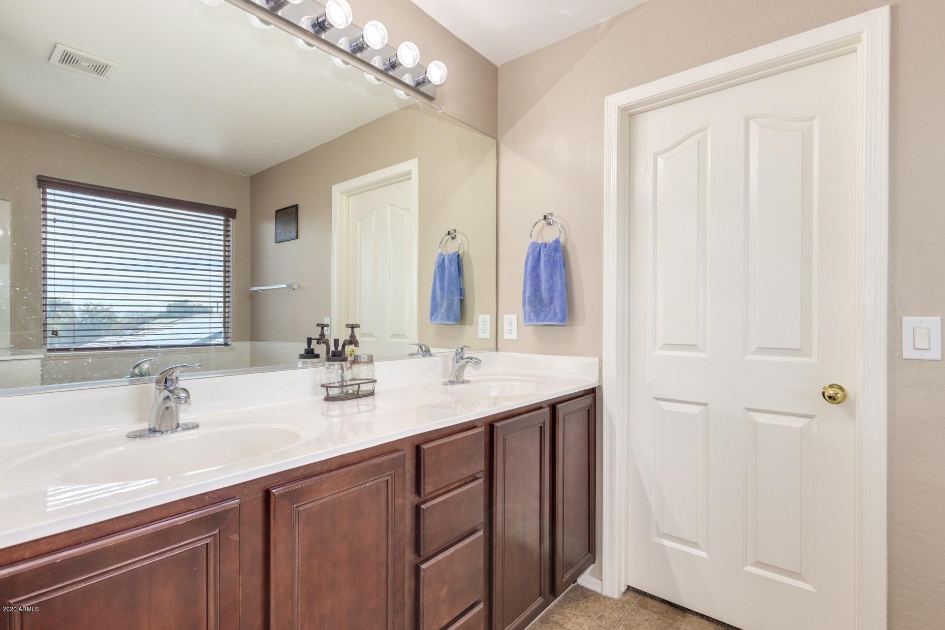 14235 West Calavar Road Surprise, AZ 85379 - Photo 27 of 45 0036-Calavar - 14235 (33)