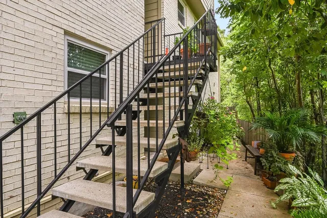 $299,900 | 745 East Oltorf Street, Unit 201, Austin, TX 78704