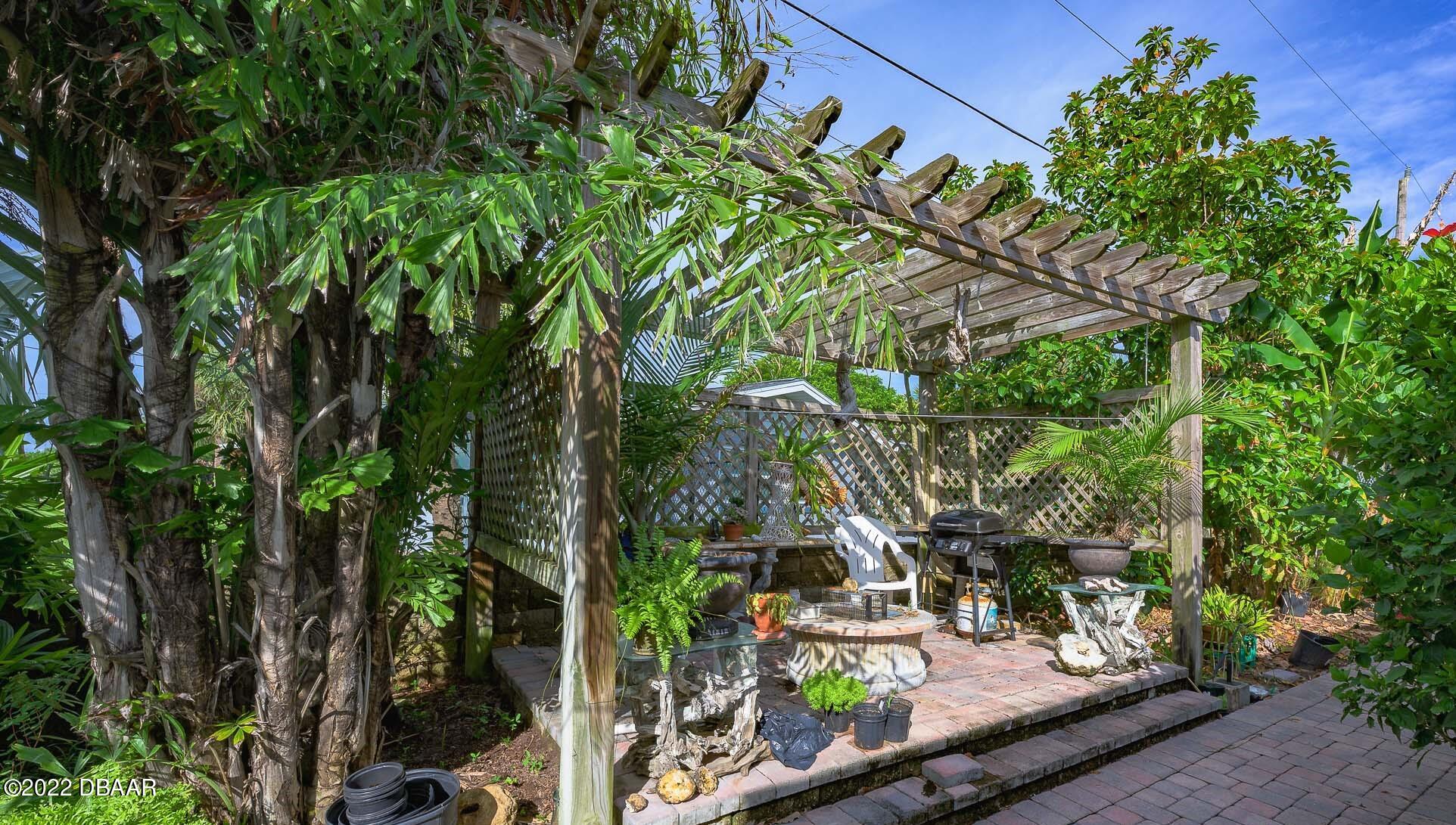 872 Marvin Road Ormond Beach, FL 32176 - Photo 31 of 39 pergola.