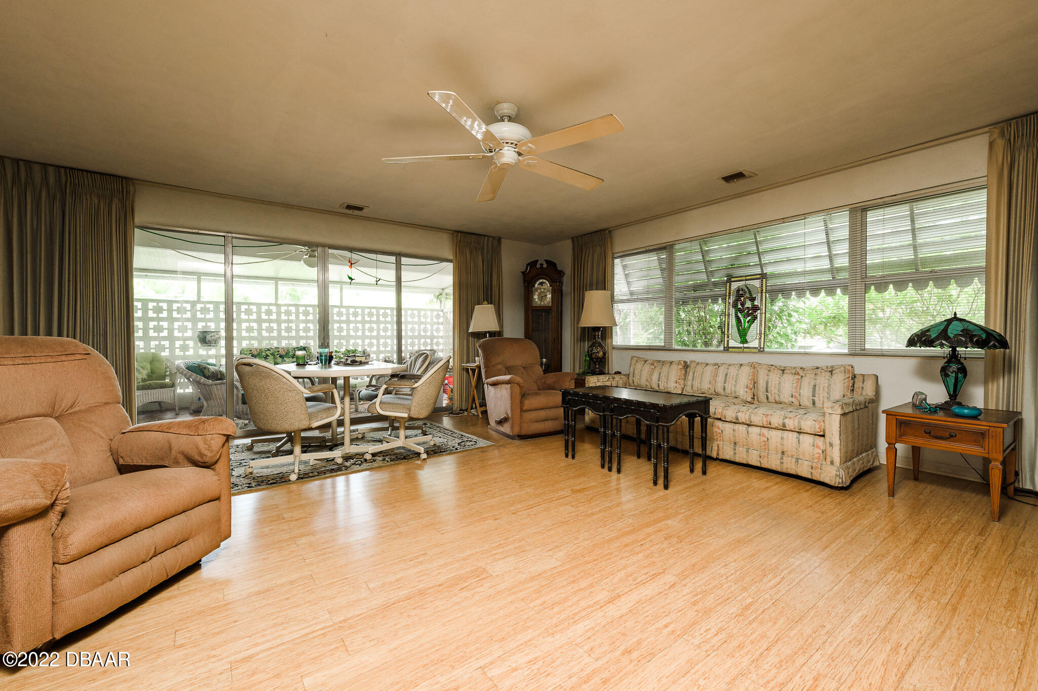 872 Marvin Road Ormond Beach, FL 32176 - Photo 6 of 39 872 livingrm2.