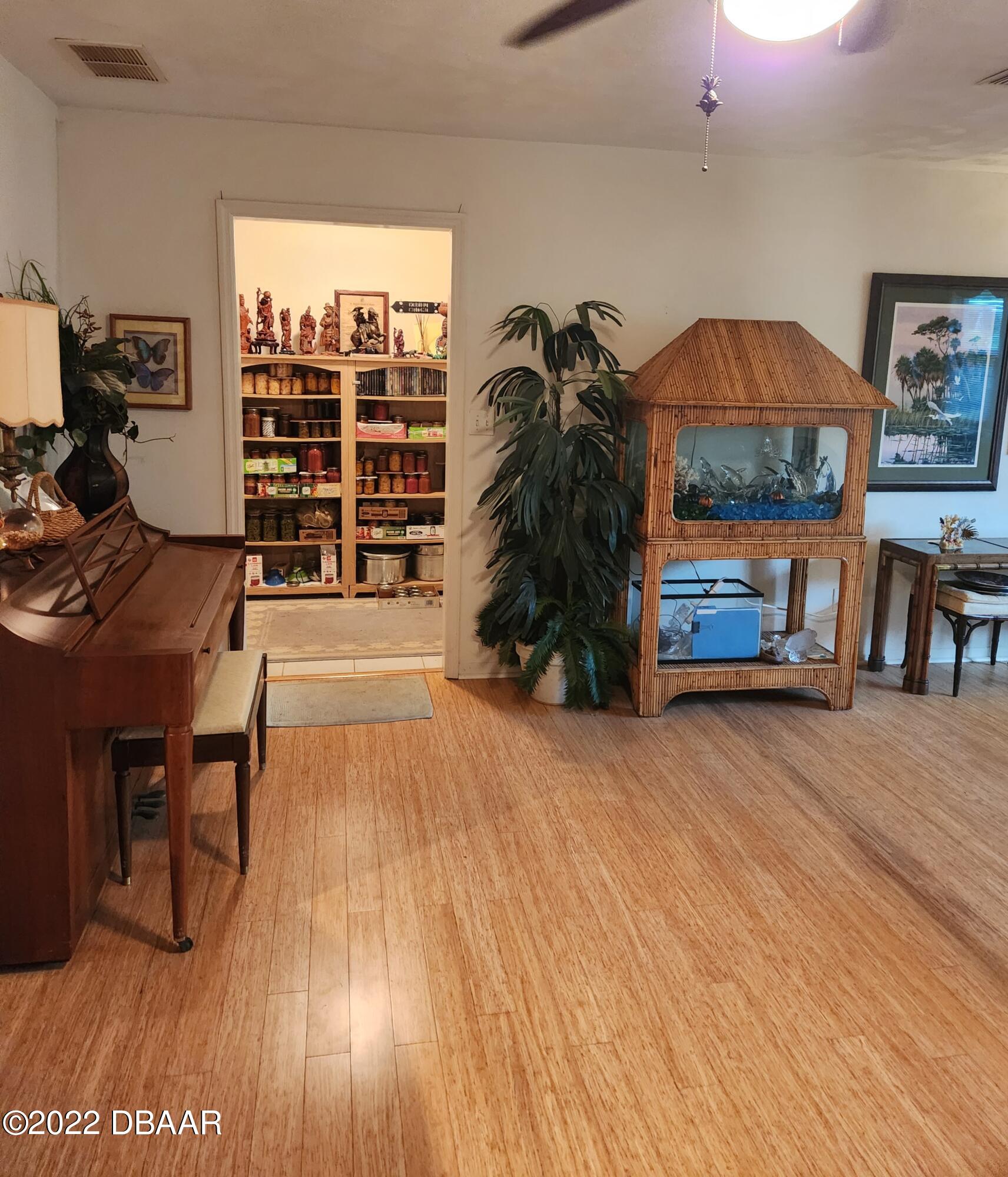 872 Marvin Road Ormond Beach, FL 32176 - Photo 8 of 39 Dining area.