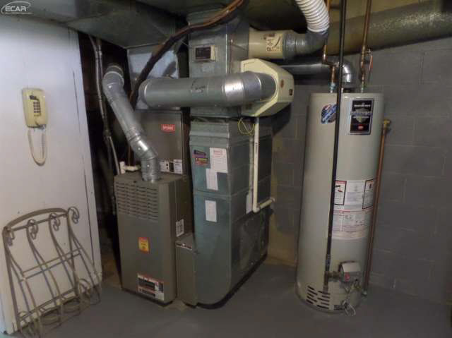 5372 North Georgetown Road Grand Blanc, MI 48439 - Photo 27 of 28 21201496-26.JPG