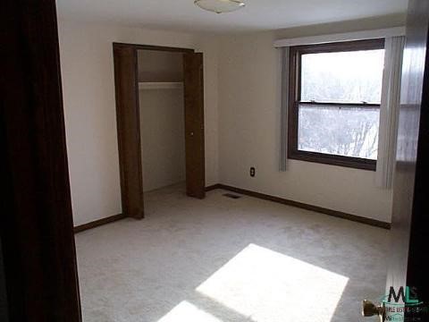 375 Lake Forest Road Rochester, MI 48309 - Photo 7 of 12 699855-6.JPG