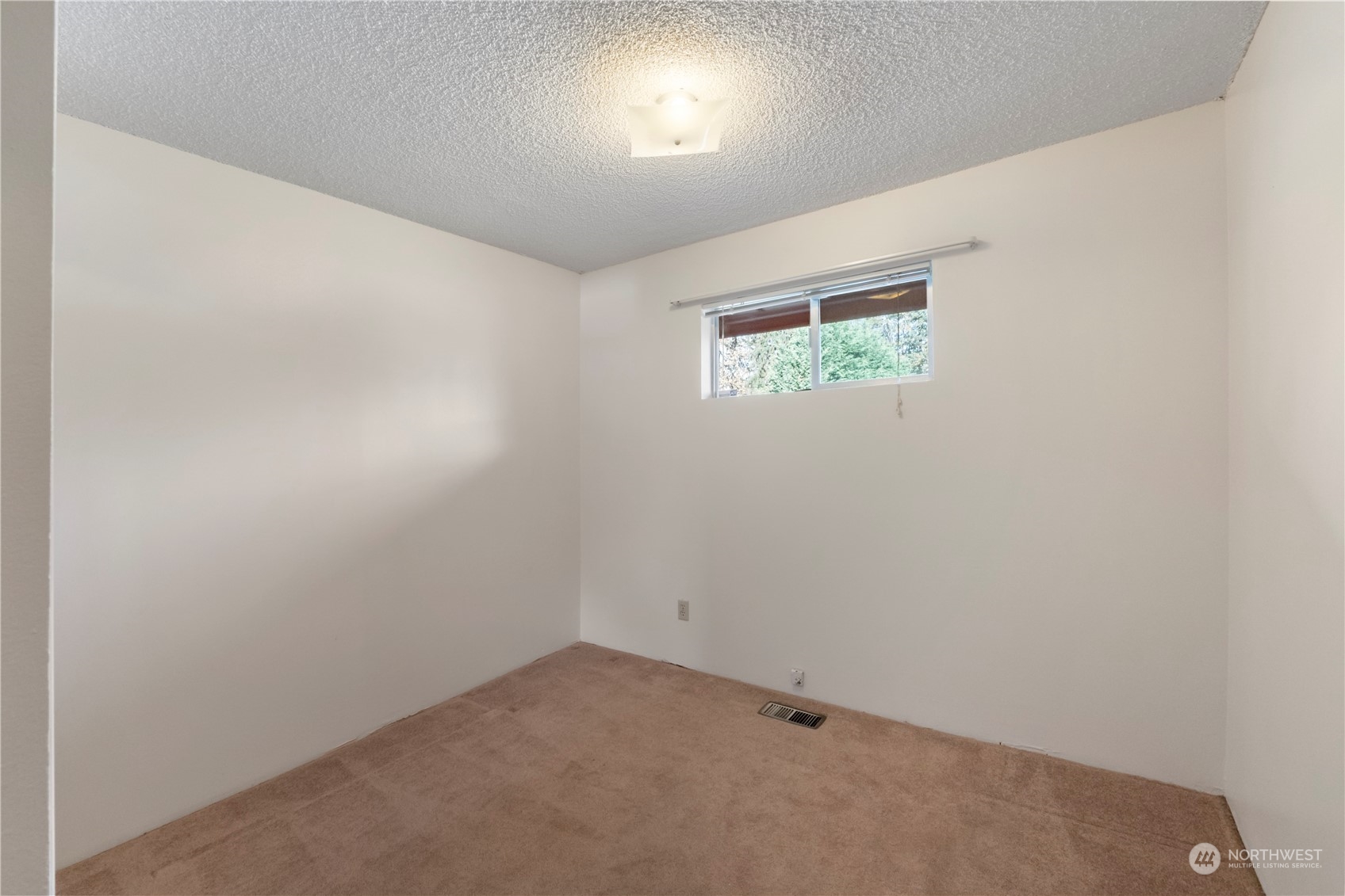 19234 Southeast 170th Street Renton, WA 98058 - Photo 12 of 20 Gallery Image 12