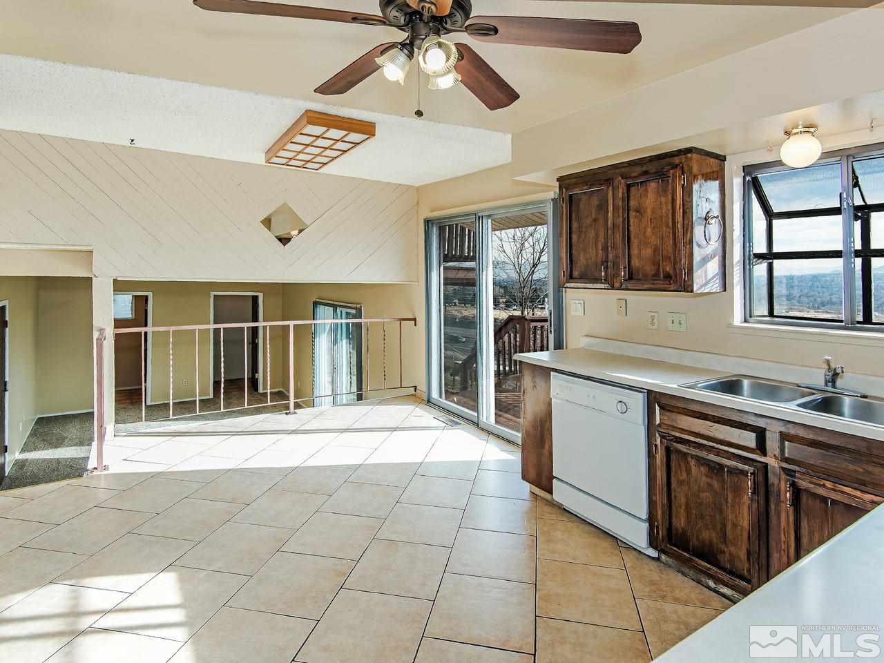2895 Everett Drive Reno, NV 89503 - Photo 7 of 25 Photo 7
