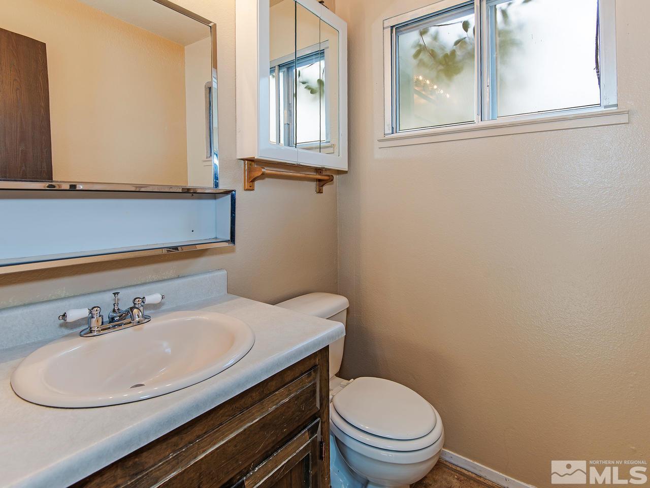 2895 Everett Drive Reno, NV 89503 - Photo 10 of 25 Photo 10