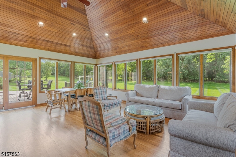 258 Dutch Farm Road Bridgewater, NJ 08807 - Photo 4 of 38 Gallery Image 4