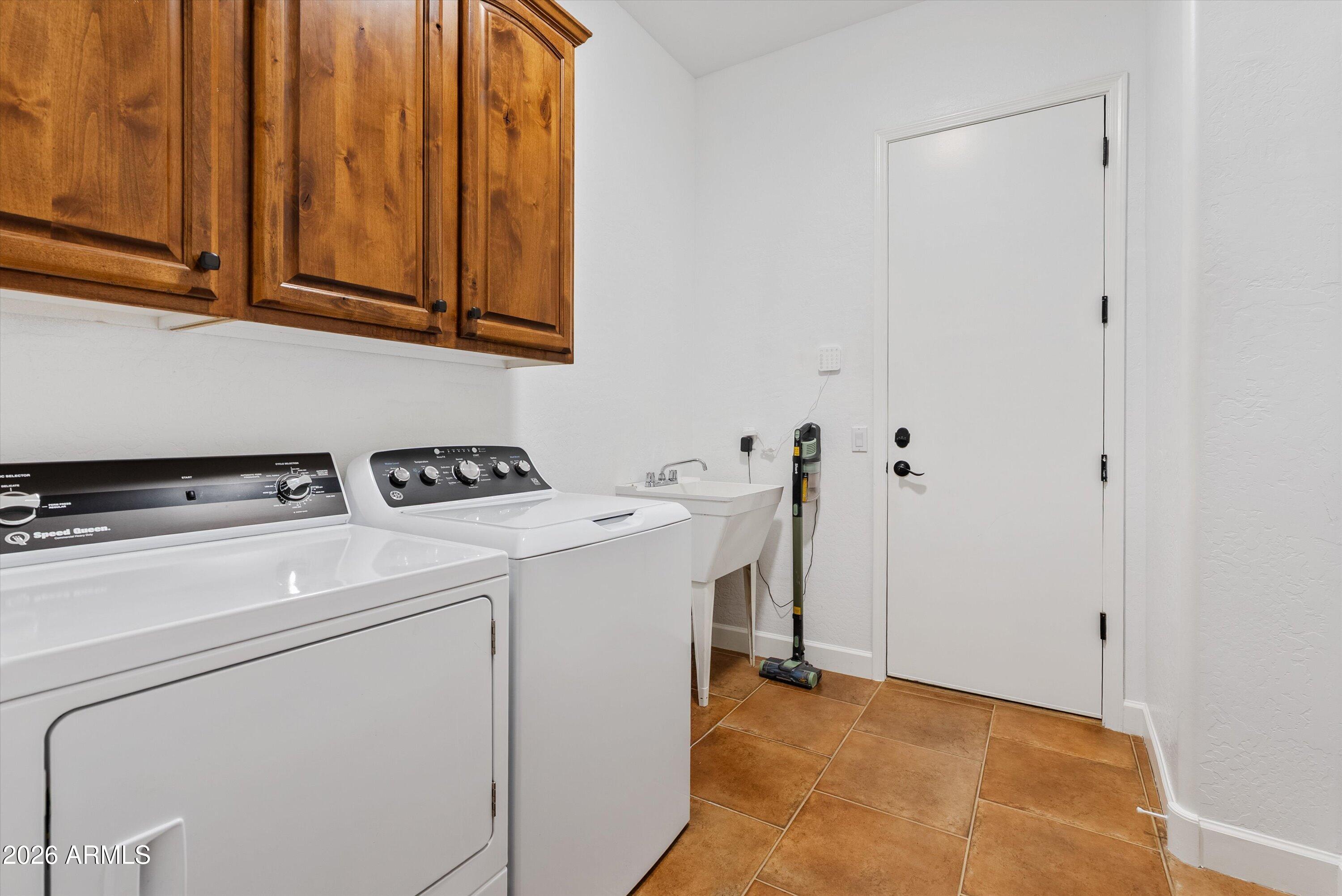 18278 West Piedmont Road Goodyear, AZ 85338 - Photo 34 of 45 Laundry Room