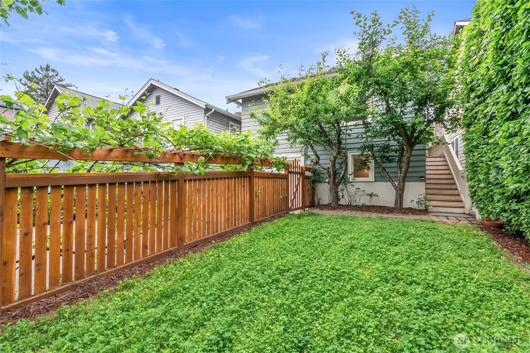 731 North 80th Street Seattle, WA 98103 - Photo 33 of 38
