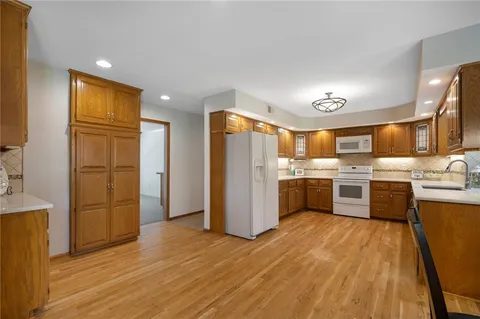 $530,000 | 14610 West 83rd Street, Lenexa, KS 66215