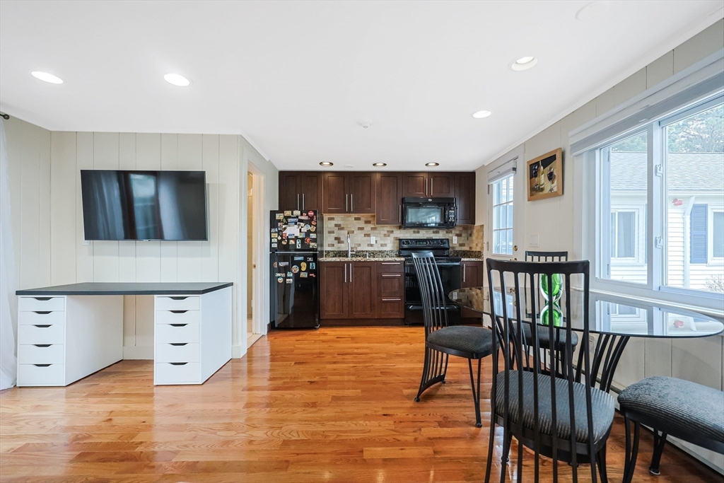 174 Captain Chase Road, Unit 10 Dennis, MA 02639 - Photo 5 of 37