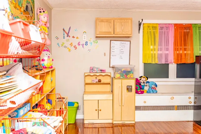 $300,000 | 160 Shaker Road, Albany, NY 12211