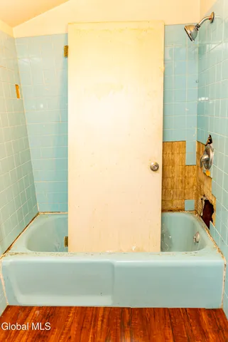 $300,000 | 160 Shaker Road, Albany, NY 12211