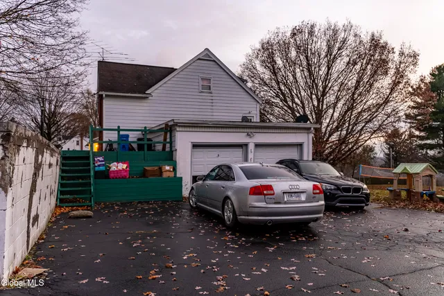 $300,000 | 160 Shaker Road, Albany, NY 12211