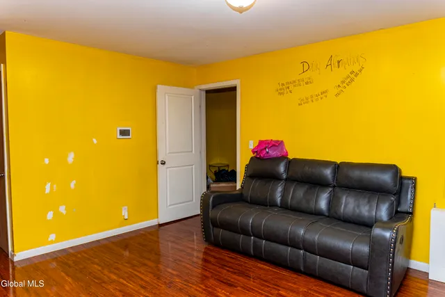 $300,000 | 160 Shaker Road, Albany, NY 12211