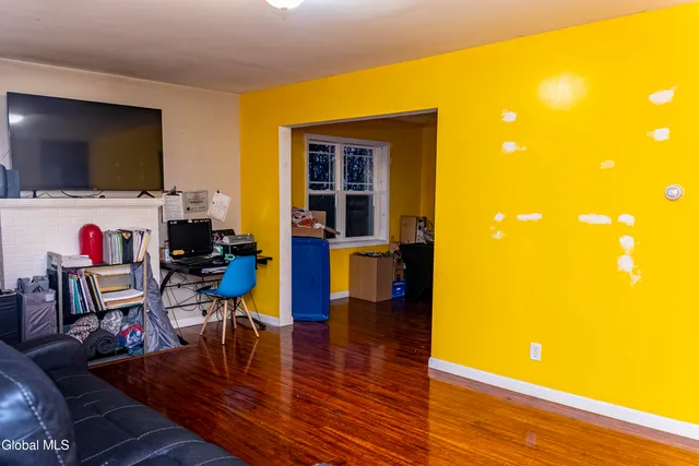 $300,000 | 160 Shaker Road, Albany, NY 12211