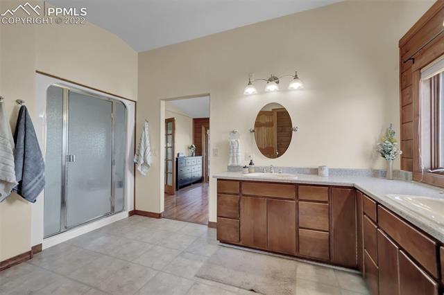 23025 Fix Run Point Calhan, CO 80808 - Photo 21 of 41 Primary bathroom