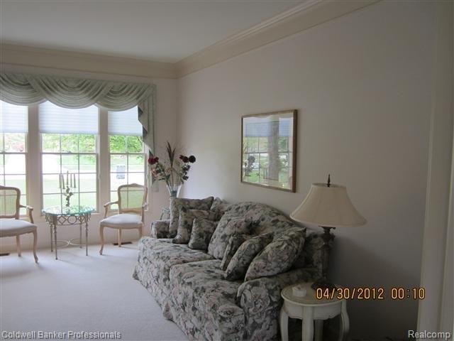 17185 Orchard Ridge Road Northville, MI 48168 - Photo 7 of 25 Living Room