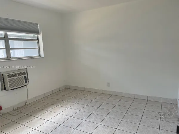 $1,400 | 6025 Polk Street, Unit 8, Hollywood, FL 33024