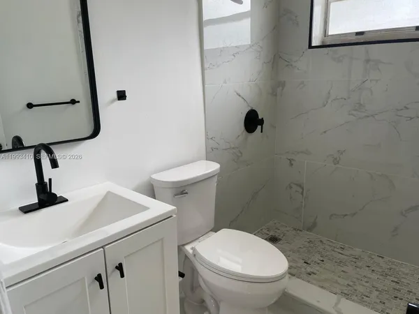 $1,400 | 6025 Polk Street, Unit 8, Hollywood, FL 33024