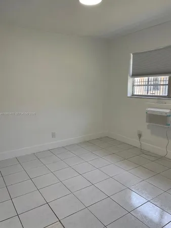 $1,400 | 6025 Polk Street, Unit 8, Hollywood, FL 33024