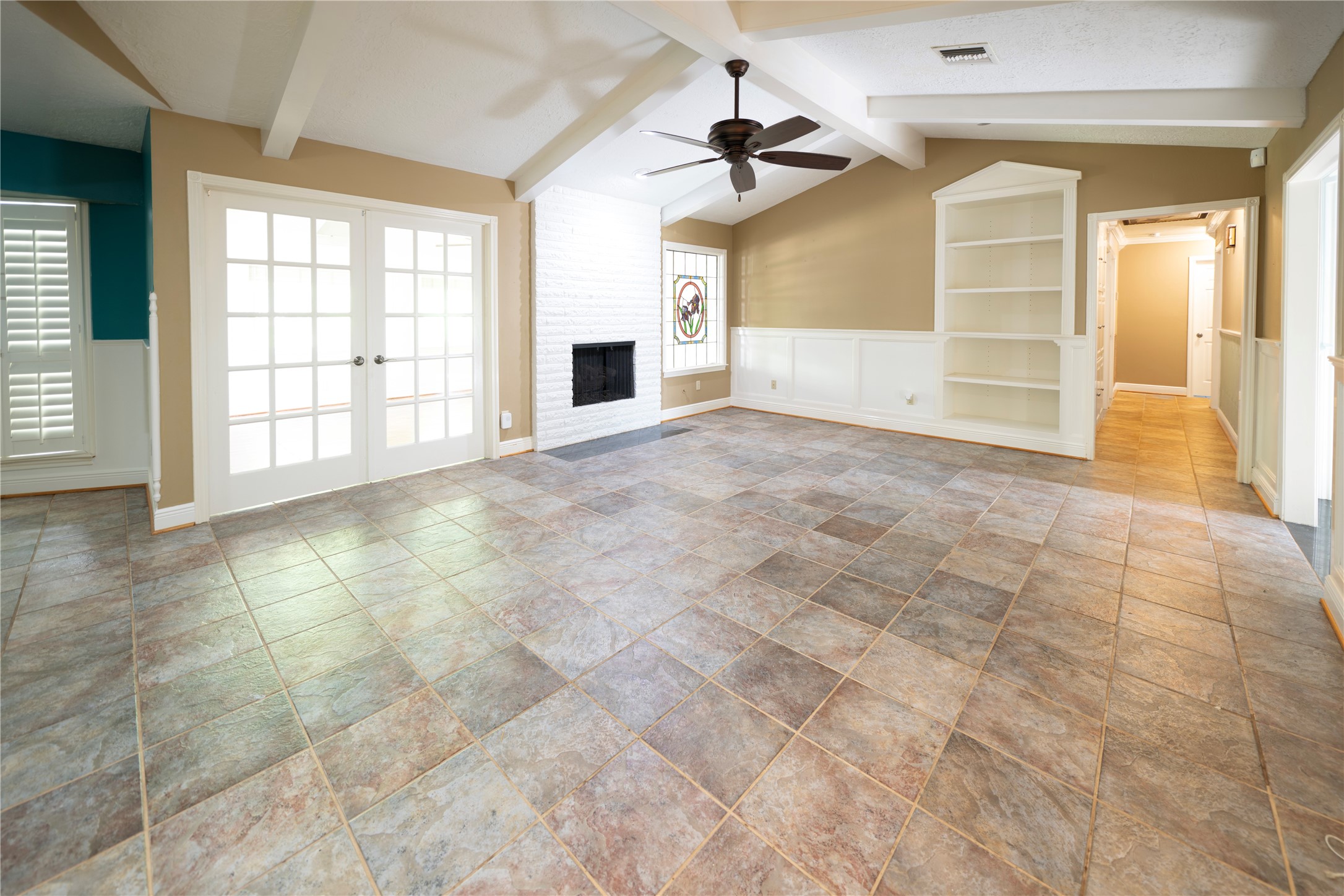7546 Maple Tree Drive Houston, TX 77088 - Photo 8 of 50
