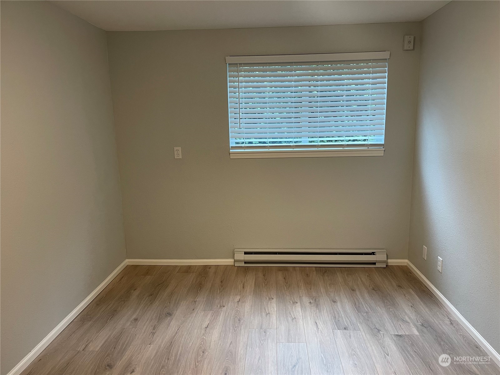 3206 Pine Road Northeast, Unit B2 Bremerton, WA 98310 - Photo 11 of 17 Gallery Image 11