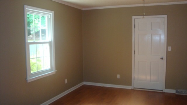 111 Tryon Street Greer, SC 29650 - Photo 9 of 10 Gallery Image 9