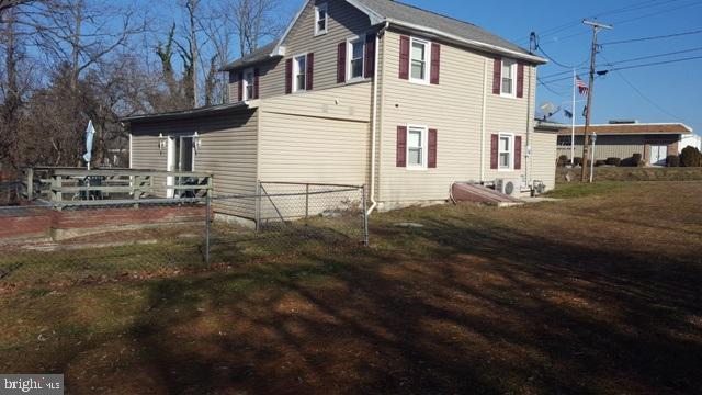 338 Yorkana Road York, PA 17406 - Photo 2 of 15 Gallery Image 2