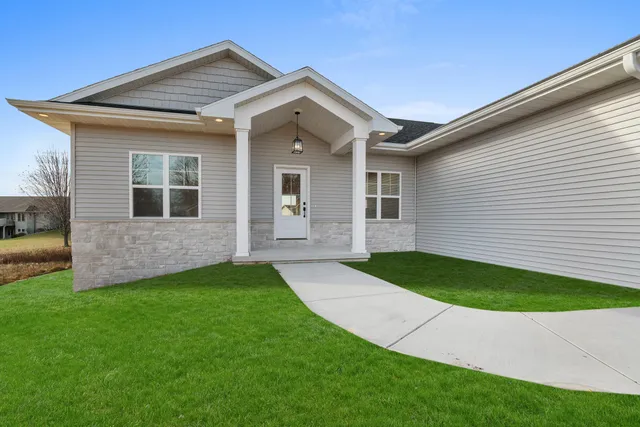 $579,900 | 4313 Deerbrook Lane, Manitowoc, WI 54220