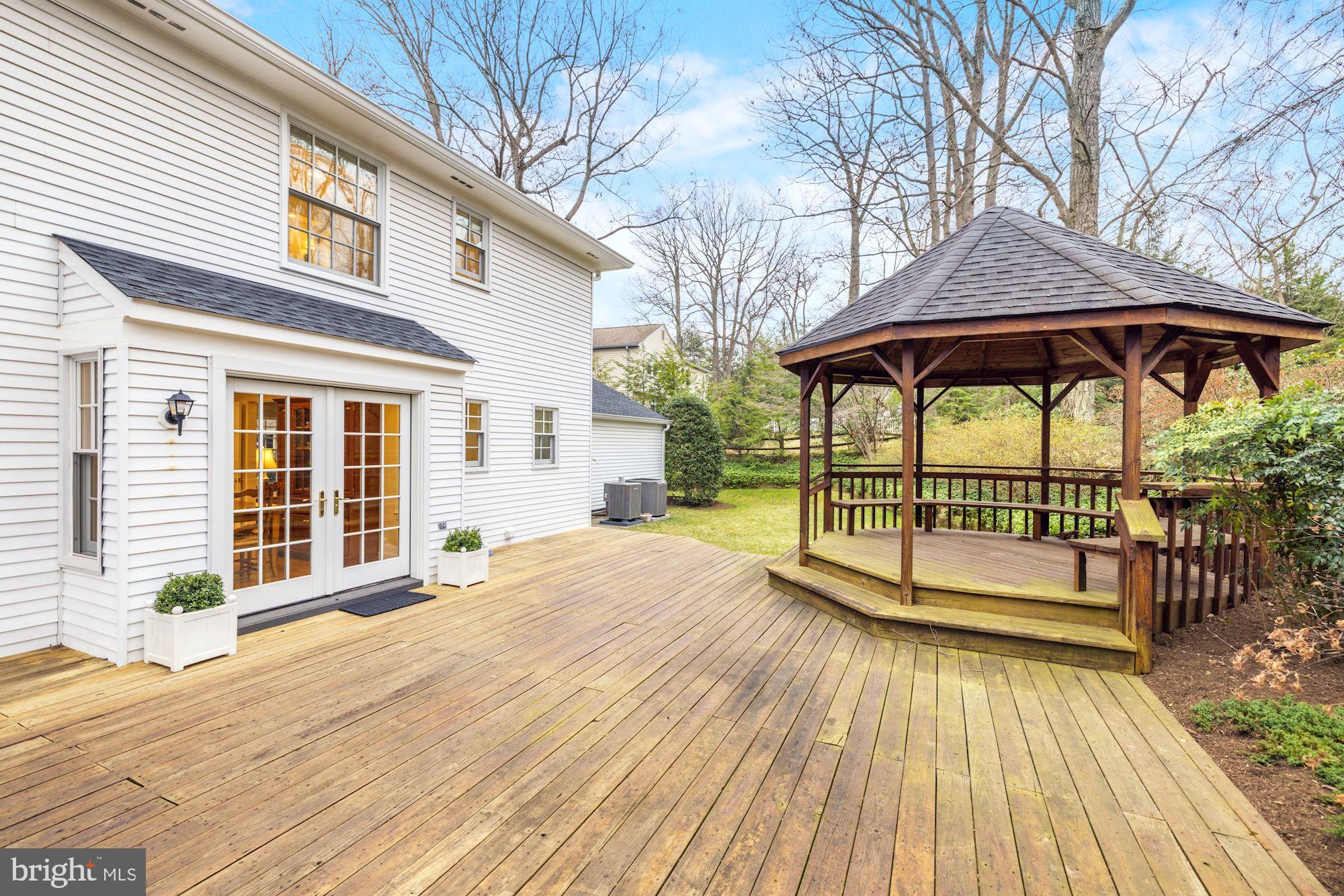 9025 Edgepark Road Vienna, VA 22182 - Photo 13 of 30 Gallery Image 13
